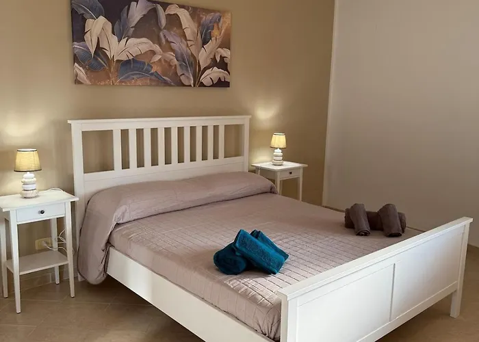 Delia S House Apartman *